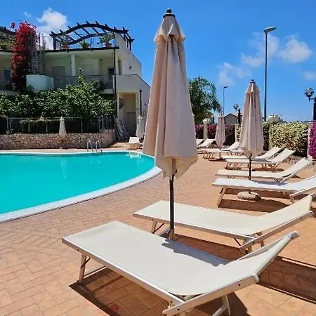 Magik Hill アパート ピッツォ